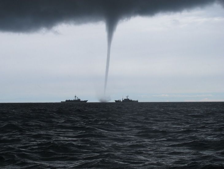 Tornado, Wasser